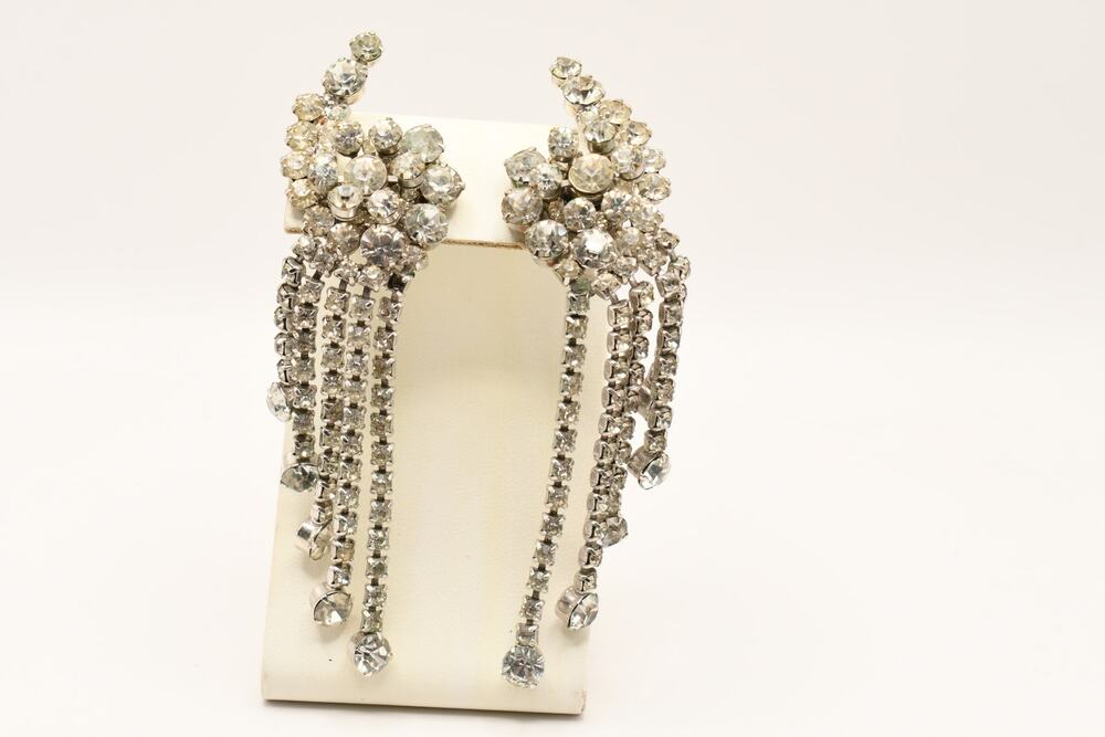 Vintage Juliana Style Clear Rhinestone Waterfall Dangle Clip Earrings